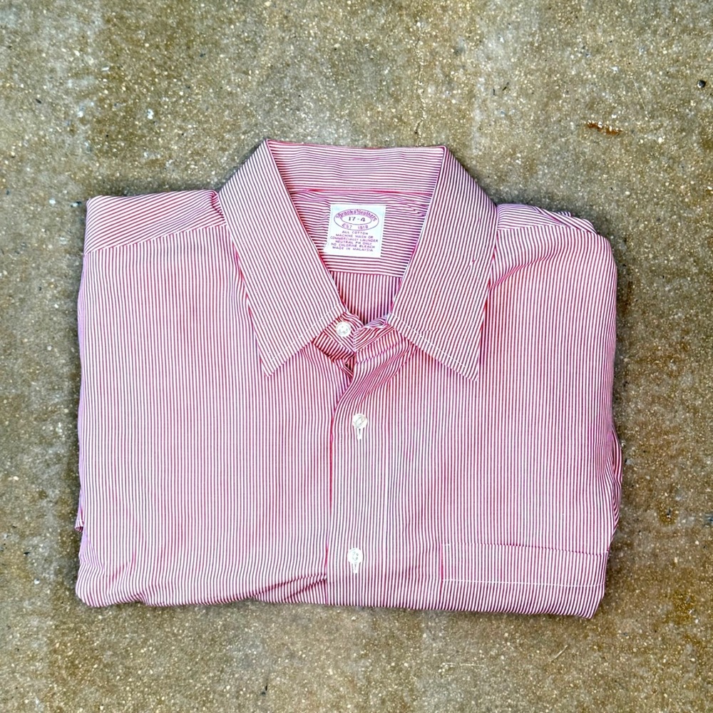 Brooks Brothers Button Down Mens 17-4 Red White Striped Excellent Long Sleeve